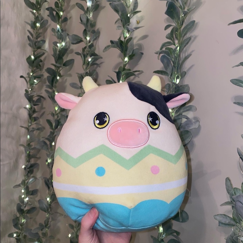 Connor the cow Easter egg 8 inch